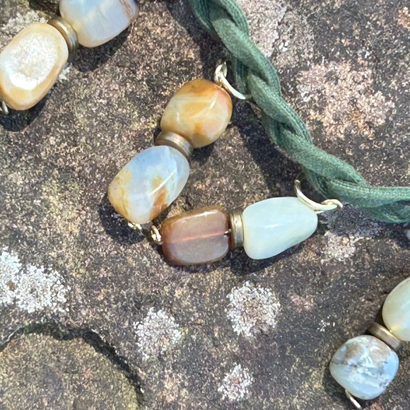 Green faux suede choker w Peruvian Opal & Elephant charm - Picture 3 of 9